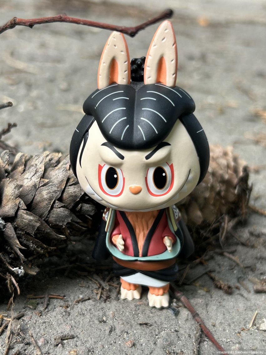 Лабубу в роли слуги Эдохея (фото 6)