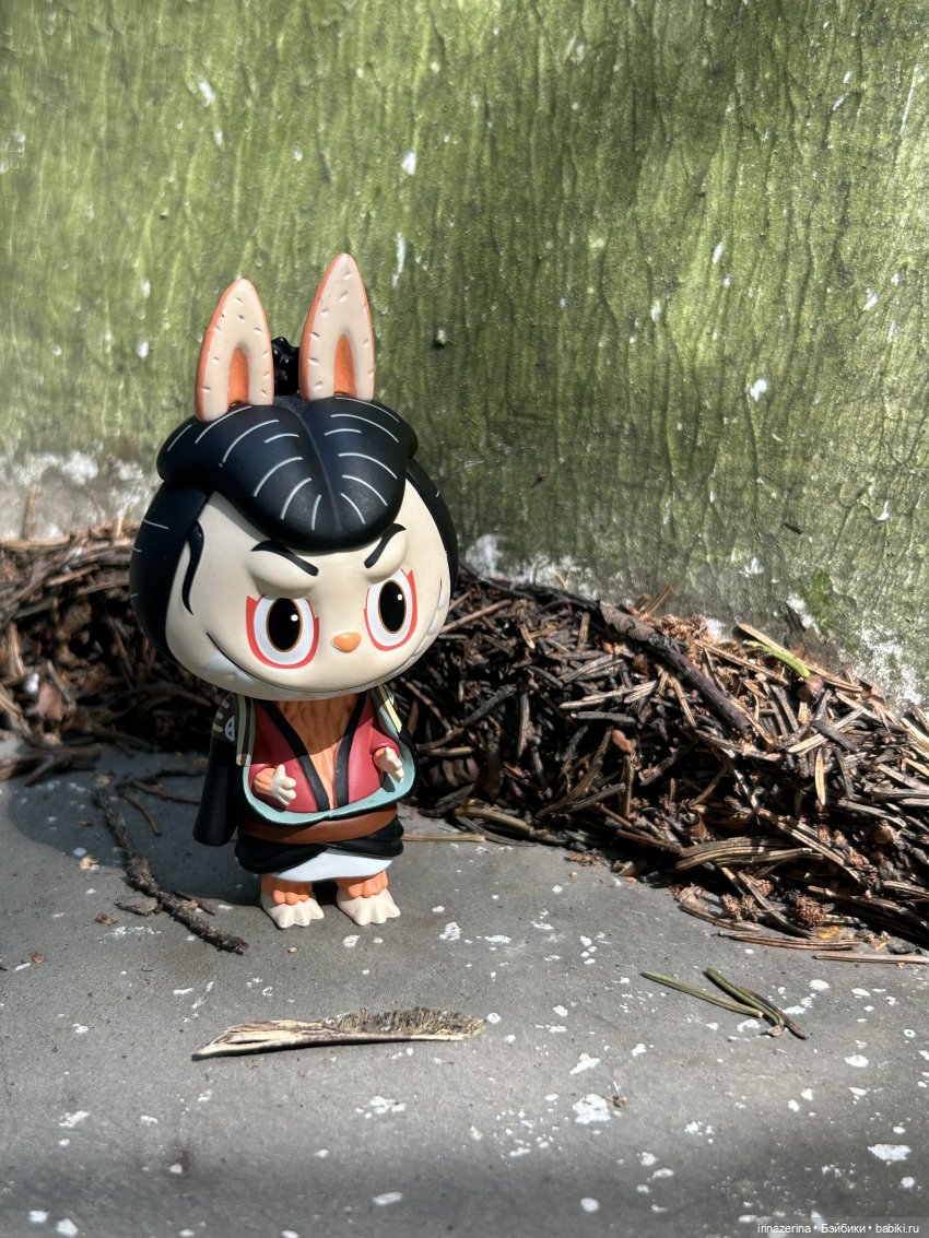 Лабубу в роли слуги Эдохея (фото 8)