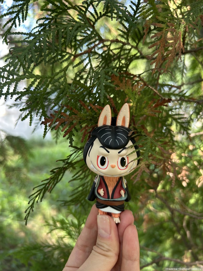 Лабубу в роли слуги Эдохея (фото 3)