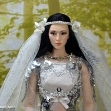 Сшила свадебное платье и куртку для Куклы Phicen