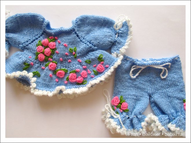 Мастер - класс по вязанию комплекта на куклу