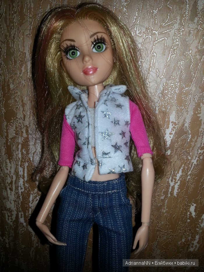 Красавица-блондинка с зелеными глазами (фото 3)