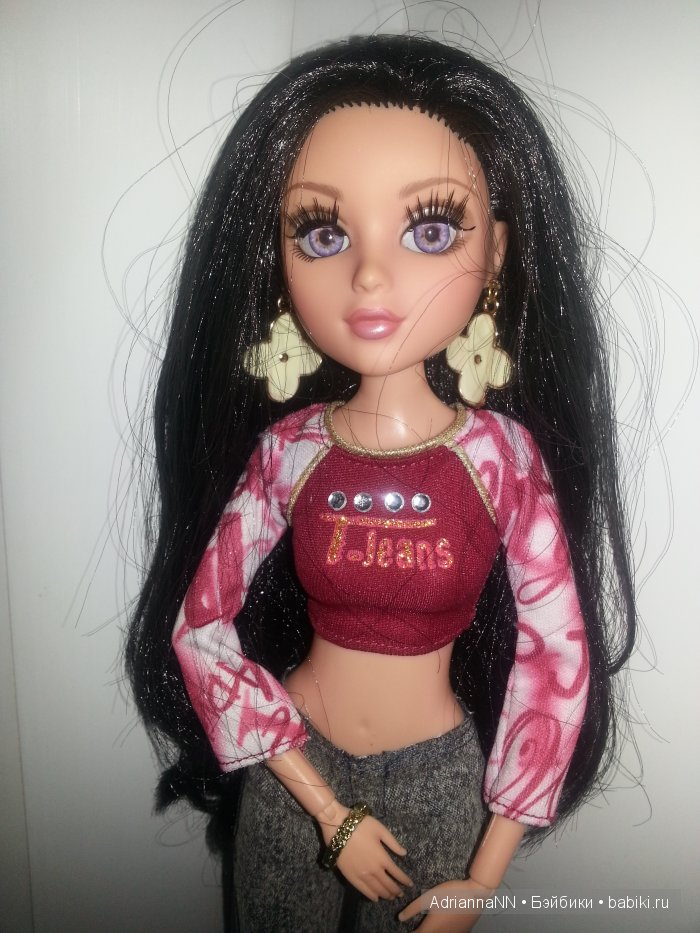 Красотка Лея, брюнетка с фиалковыми глазами | Бэйбики Красотка Лея, брюнетка с фиалковыми глазами