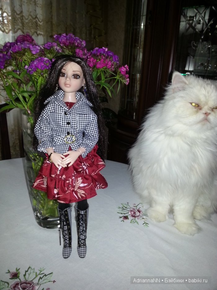 Девушка с цветами — Фэшн