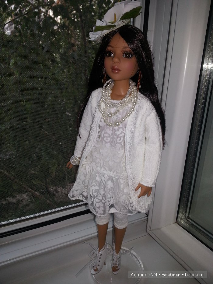 Молочный шоколад в белых сливках