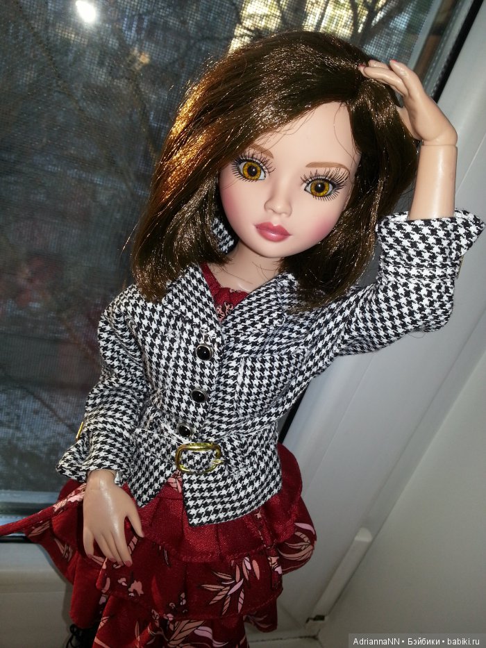 Моя новенькая девочка Essential Ellowyne Seven - Brown (фото 6)