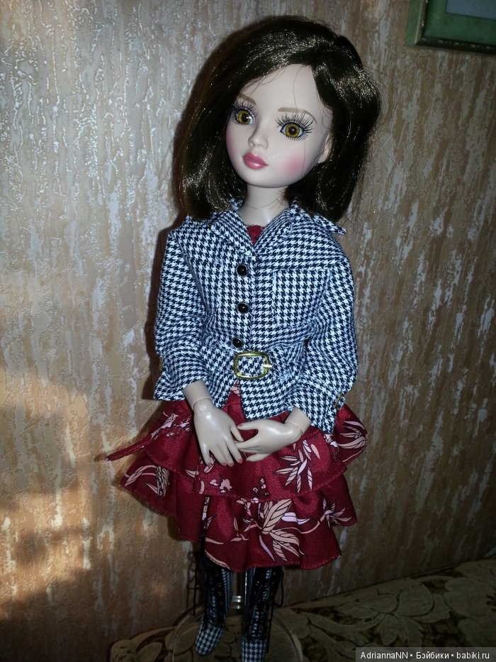 Моя новенькая девочка Essential Ellowyne Seven - Brown (фото 9)