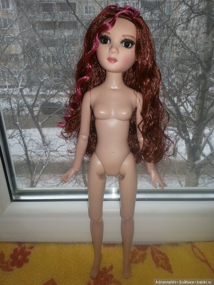 Куколка Элловайн Вайлд от Тоннера. Подвижность и строение тела. Небольшой экскурс (фото 3)