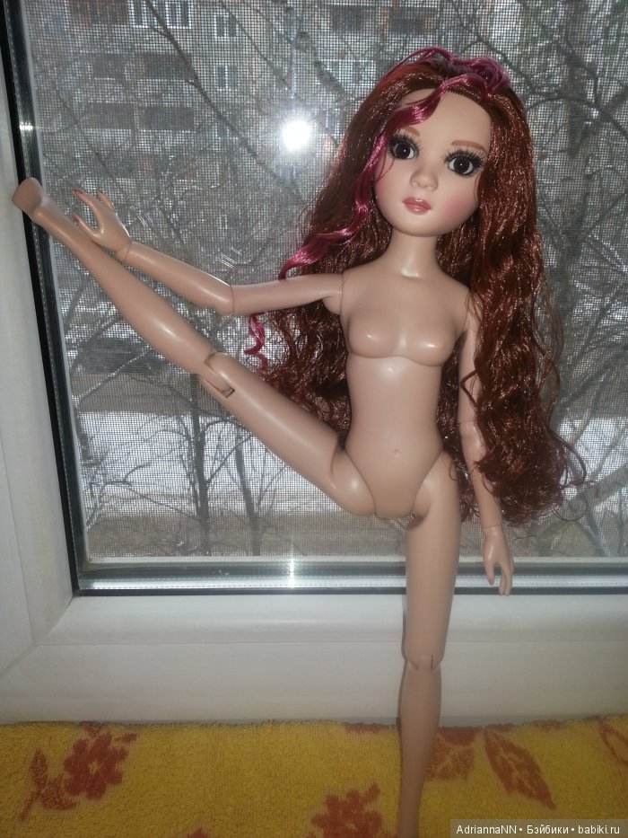 Куколка Элловайн Вайлд от Тоннера. Подвижность и строение тела. Небольшой экскурс (фото 6)