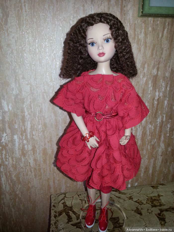 Задумчивая дама в красном (фото 10)