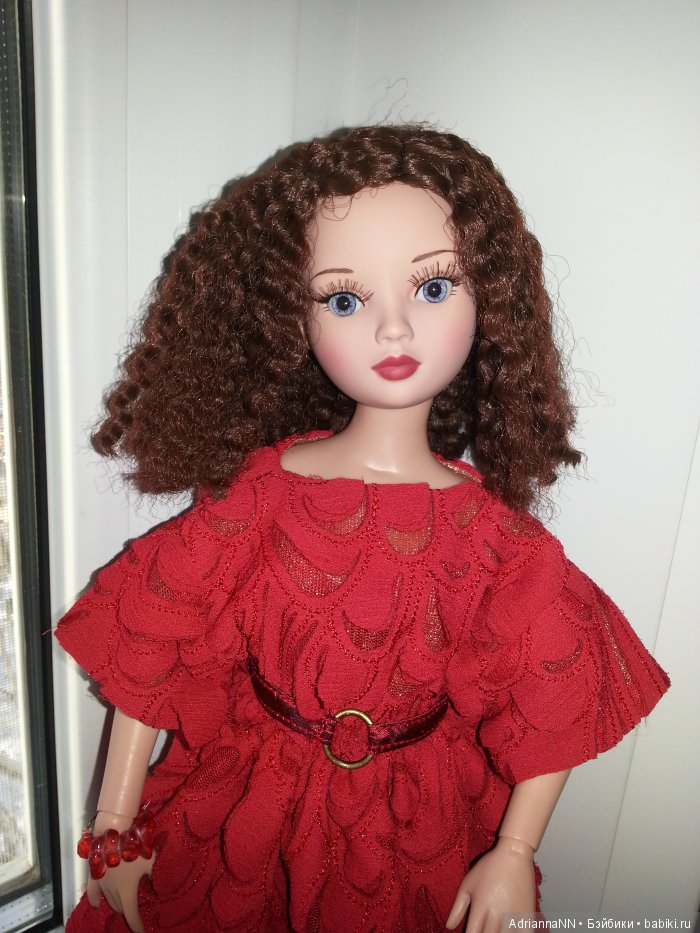 Задумчивая дама в красном (фото 5)