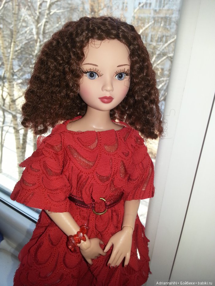 Задумчивая дама в красном (фото 8)