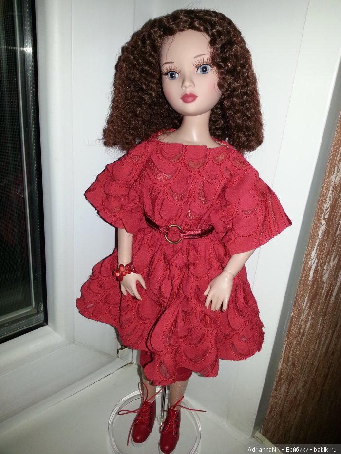 Задумчивая дама в красном (фото 2)