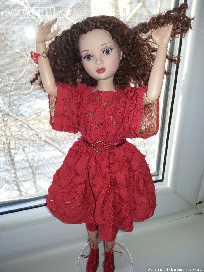 Задумчивая дама в красном (фото 6)