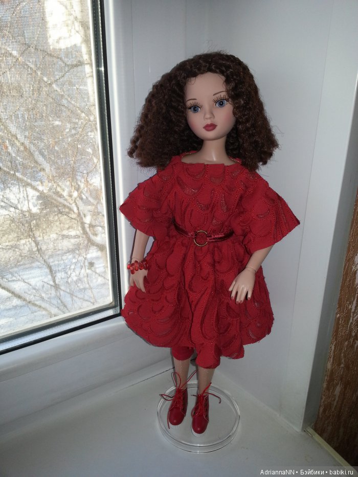 Задумчивая дама в красном (фото 3)