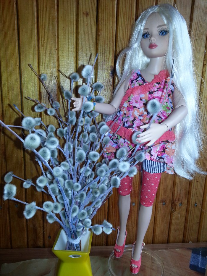 Блондиночка с голубыми глазами (фото 8)