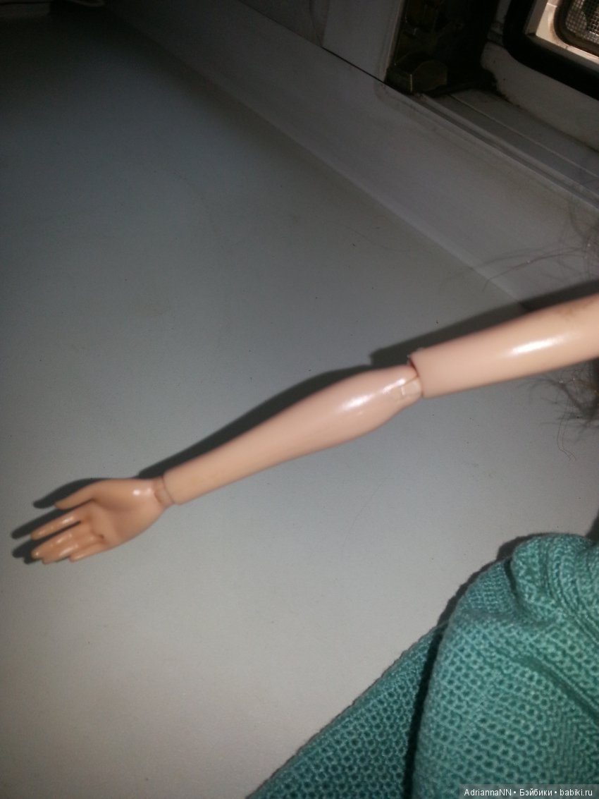 Как исправить дефект шарнира у куклы Мокси Тинз (фото 7)