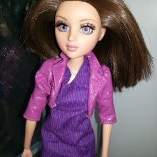 Девушка в сиреневом