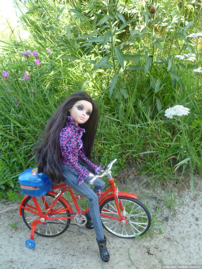 Райское место, или первая вылазка Адрианны (Мокси тинз) на природу