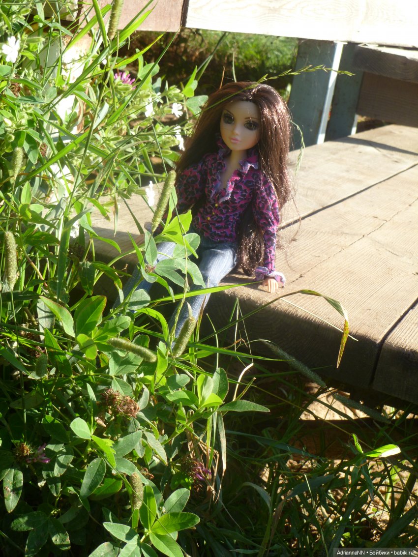 Райское место, или первая вылазка Адрианны (Мокси тинз) на природу