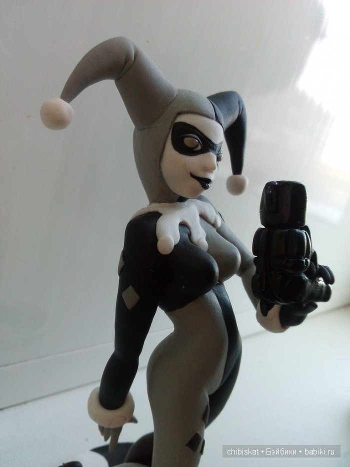 Харли Квин по комиксам бэтмена