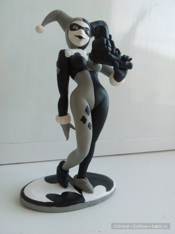 Харли Квин по комиксам бэтмена (фото 10)