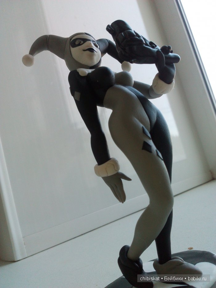 Харли Квин по комиксам бэтмена (фото 8)