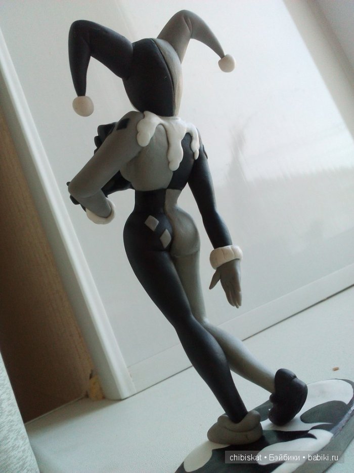 Харли Квин по комиксам бэтмена