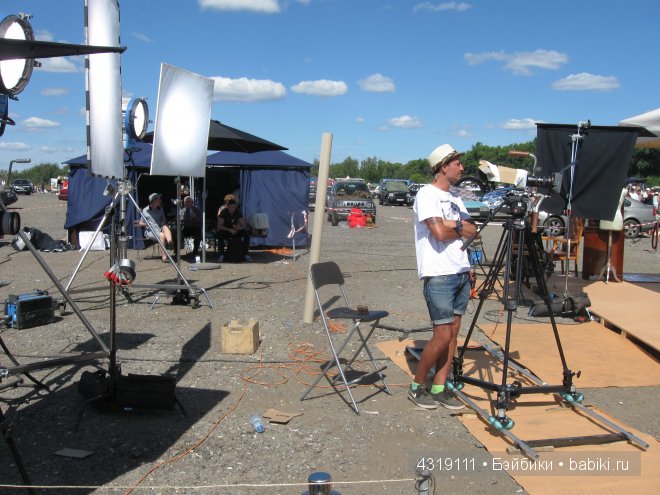 С Андреем Малаховым пройдемся по блошиному рынку