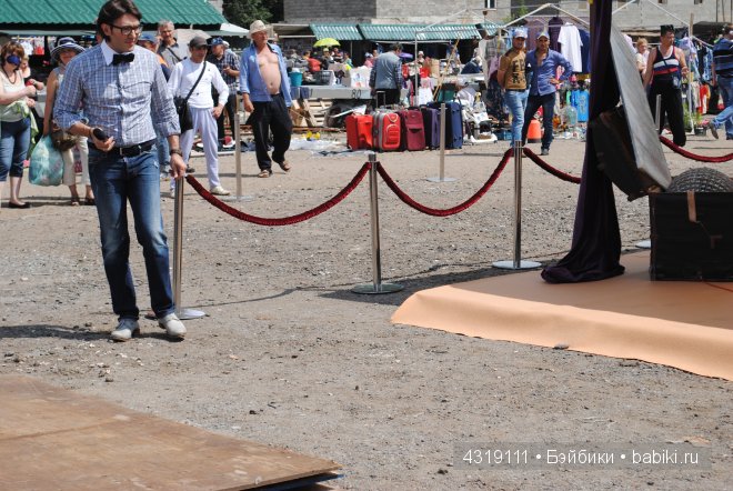 С Андреем Малаховым пройдемся по блошиному рынку