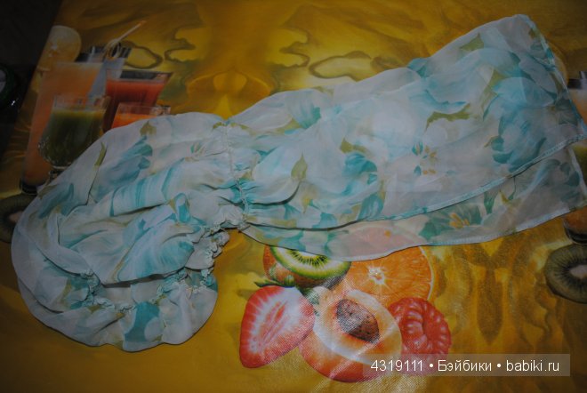 Плащ или накидка из шифона для любых кукол. Обработка краев швом "американка". Отделка ниткой-резинкой. Подробно. Просто