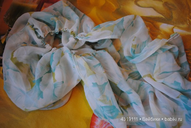 Плащ или накидка из шифона для любых кукол. Обработка краев швом "американка". Отделка ниткой-резинкой. Подробно. Просто