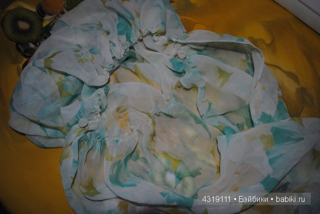 Плащ или накидка из шифона для любых кукол. Обработка краев швом "американка". Отделка ниткой-резинкой. Подробно. Просто