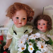 Две куклы Sonnenberg - две сестры. Этюд в салатовых тонах