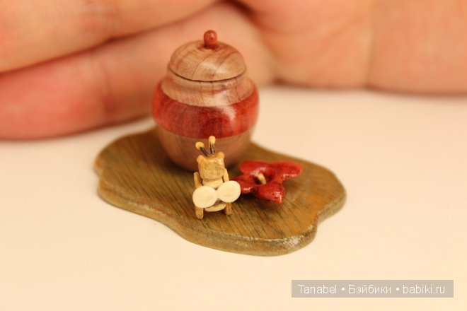 Миниатюра для кукол - Меда много не бывает