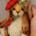 Клубничные зверики ручной работы