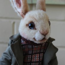 Кролик Кристиан, авторская игрушка ручной работы