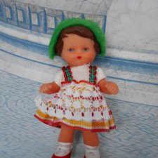 Из коллекции новый кукленыш ГДР 7,5 см, красивая редкая роспись, №3 девочка