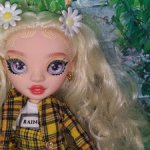 Rainbow high  Рейнбоу Делайла Филдс Ромашка