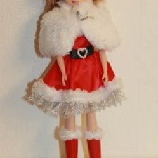 "Прозрачная" Ликка в костюме Санты от лимитного сета.