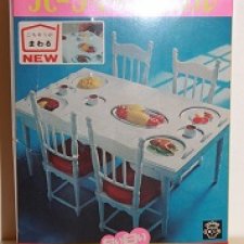 Раритетный набор столовой мебели для Ликки 2 поколения компании Такара