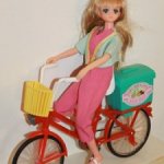 Редкая винтажная велосипедистка от Тому