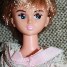 Винтажная подружка Дженни Кисара