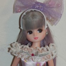 "Безносая" Ликка с аксессуарами для волос компании Такара