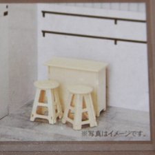 Сборный набор для бара (барная стойка и 2 табурета) Wood Craft для кукол 1/12