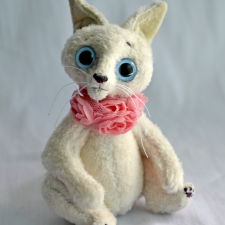 Кошка Луиза