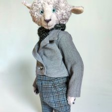 Пётр Юльевич пришёл