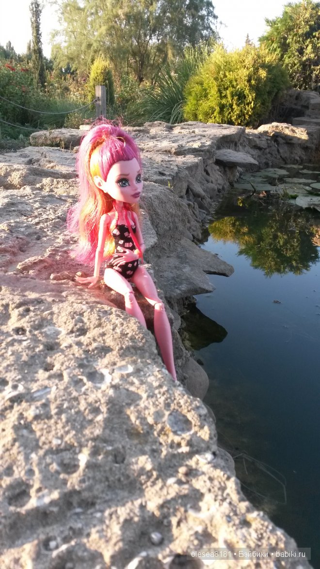 Прогулка в парке с винтажными куколками