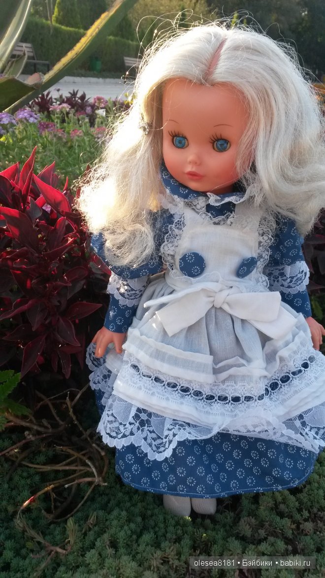 Прогулка в парке с винтажными куколками