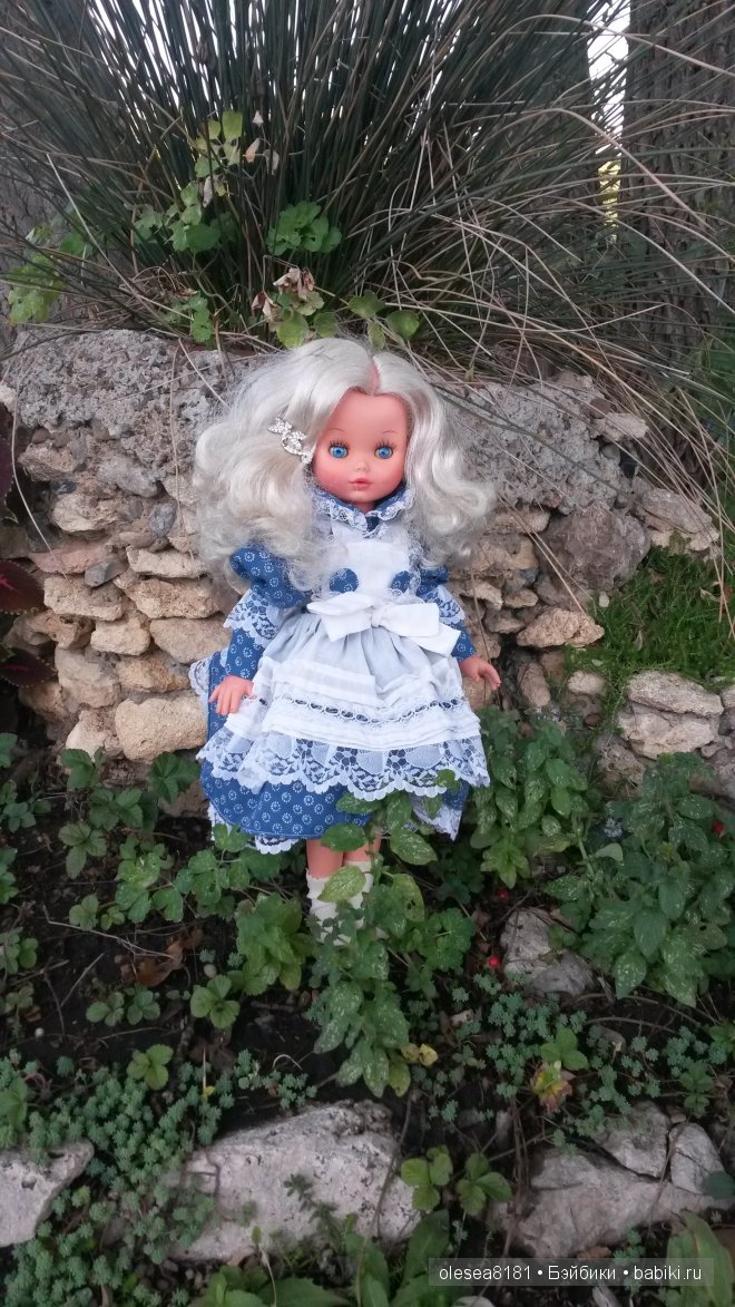 Прогулка в парке с винтажными куколками